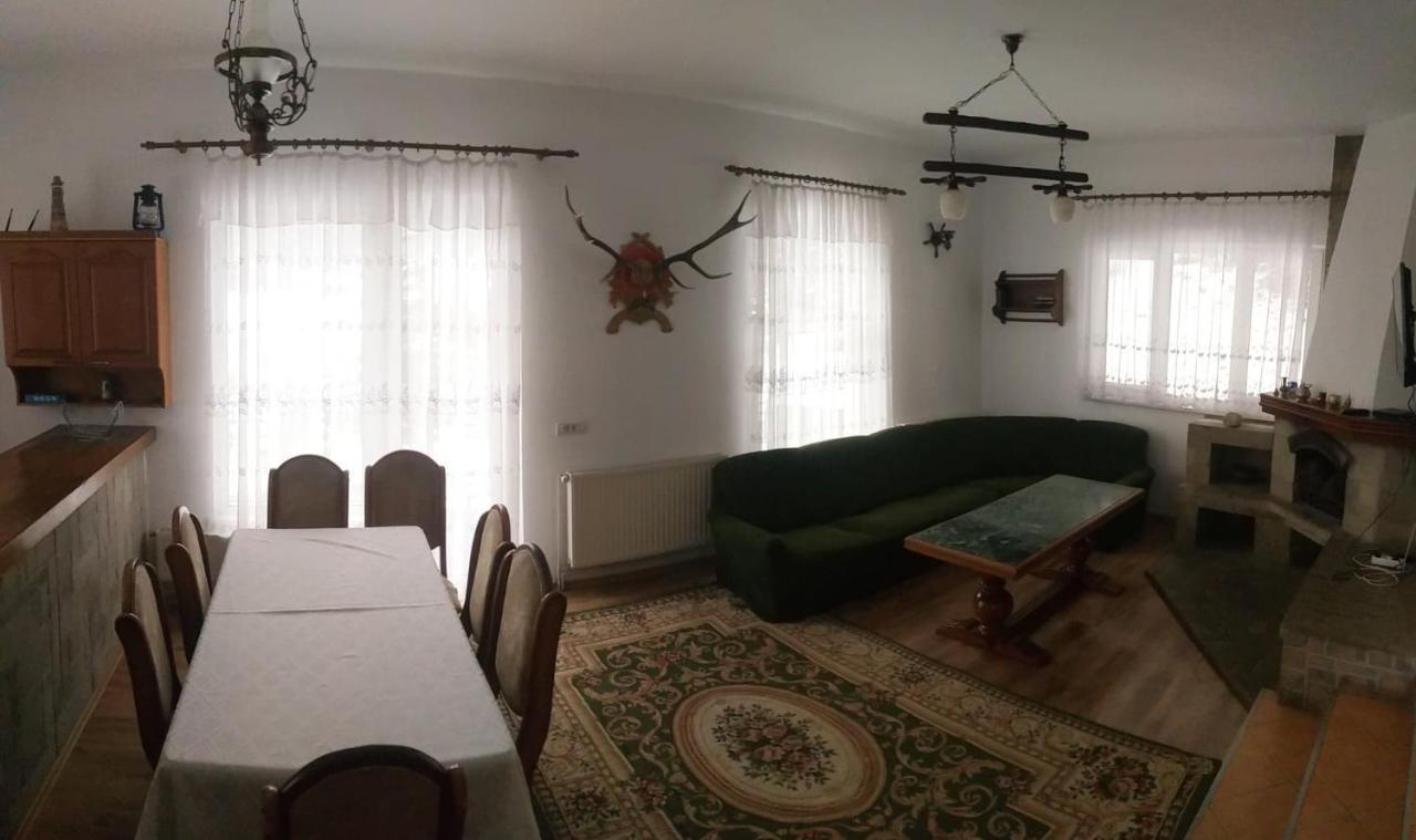 Soaptele Padurii & Casuta Din Padure Sucevita Bagian luar foto